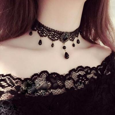 Náhrdelníky a prívesky – Choker náhrdelníky