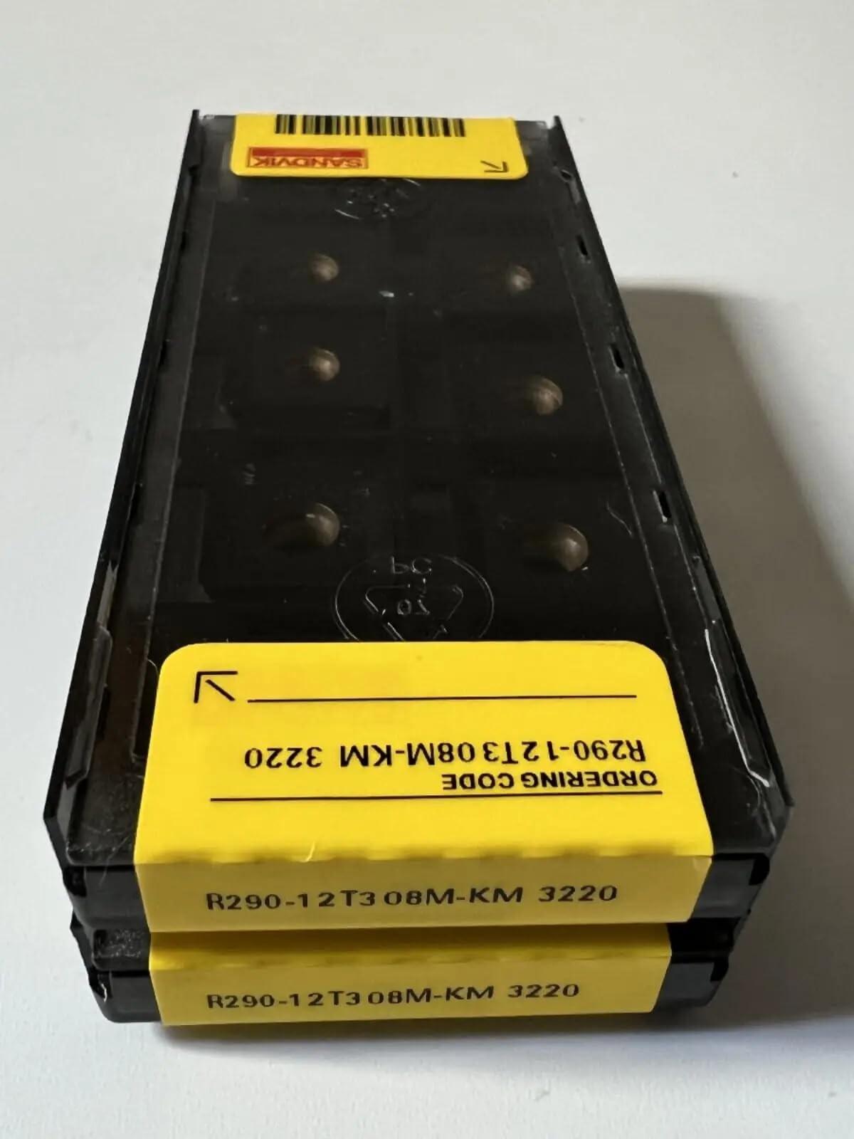

Оригінальна Sandvik / R290-12T308M-KM 3220 / Твердосплавна пластина для токарного верстата з ЧПУ 10 шт.