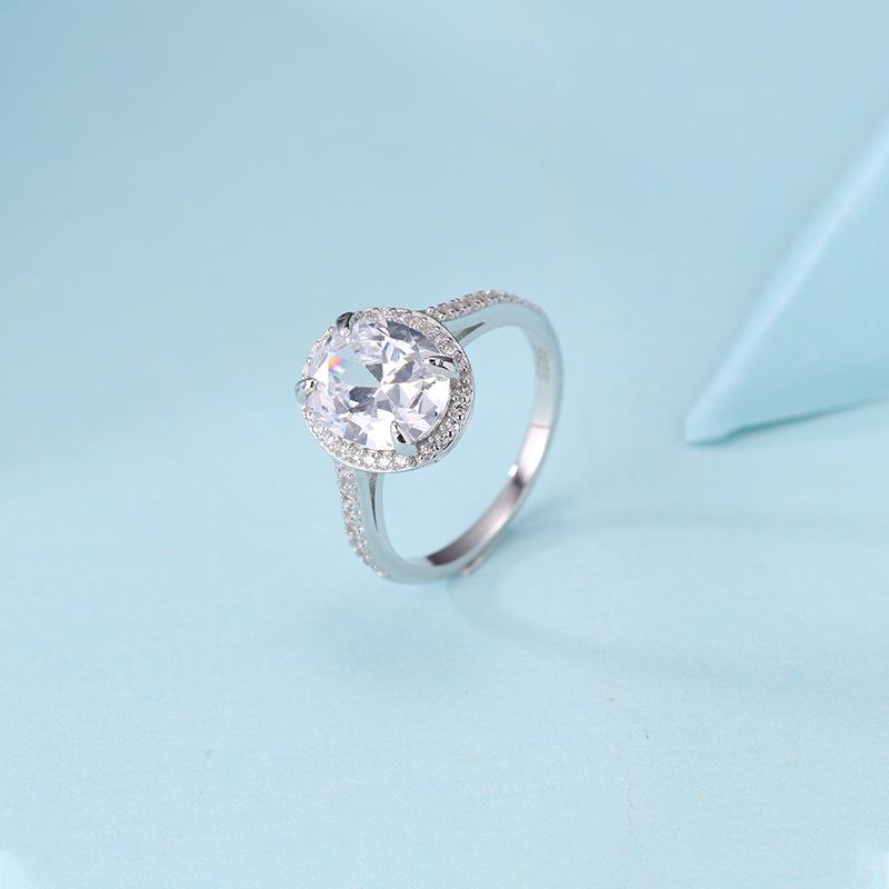 

Gold-Plated S925 Sterling Silver Oval Ring - Elegant European & American Style, Perfect for Index Finger, Fashionable and Luxurious. Size 8