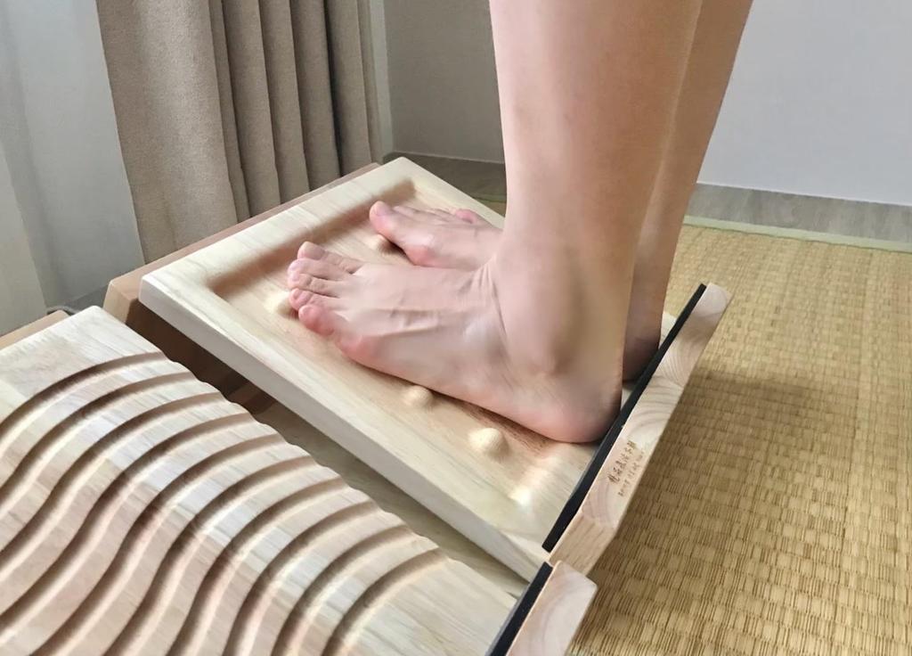 KIJO STUDIO Wooden Stretching Incline with 16 Adjustable Strong and 200kg Weight Calf Fitness Made in Taiwan Wave Board, Board, Positions, Durable,