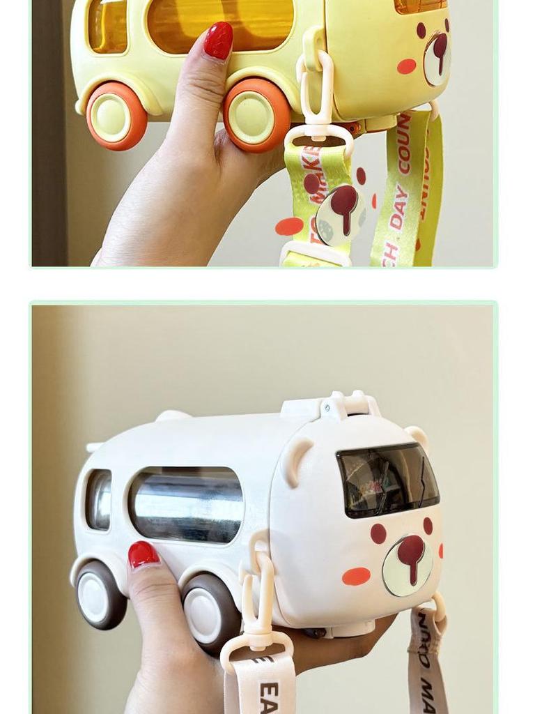 High-Capacity Children's Pop-Up Straw Water Cup - Portable Baby Bus Design