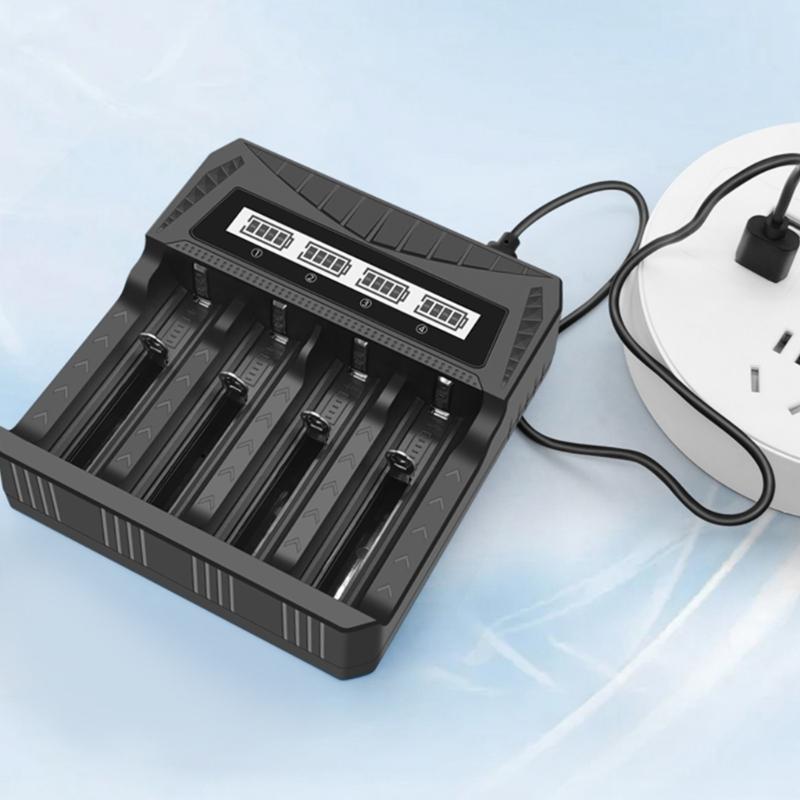 Intelligent Battery Charging 2400mA 4-Slot with LCD Display Type C Input Compatible Multiple Battery 26650/21700/18650