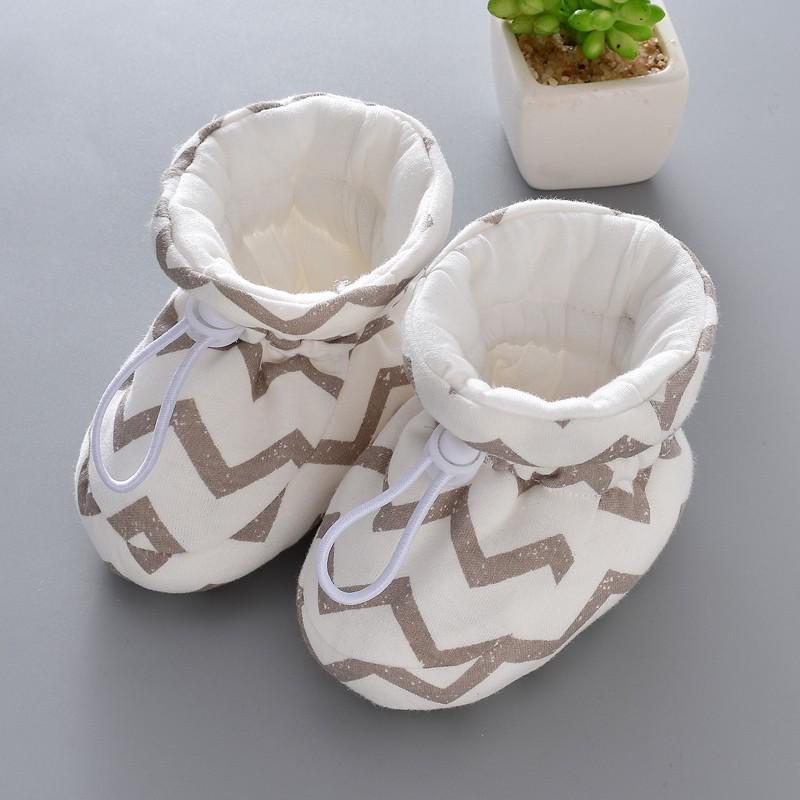 

Мягкая подошва, детская обувь и носки для новорожденных и малышей в возрасте 0-1 год, идеально подходят для защиты ног весной, осенью и зимой, нескользящие и удобные. M (12cm) for 0-6 months