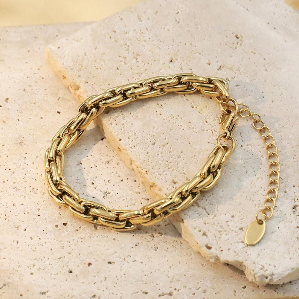 Titanium Steel Personality Exaggerated Double Buckle Chain Bracelet Niche Design Sense 18K Gold Jewelry Does Not Fade