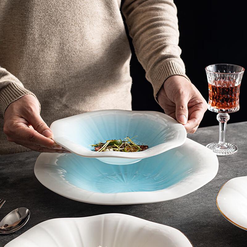 Élégante assiette à salade et de service en céramique