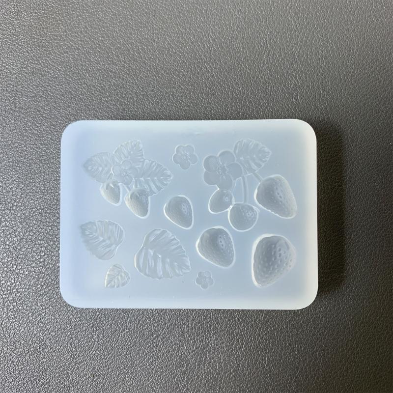 Sturdy Silicone Strawberry Mould Portable Accessory for Creating Customes Decorations for Home and Special Occasions