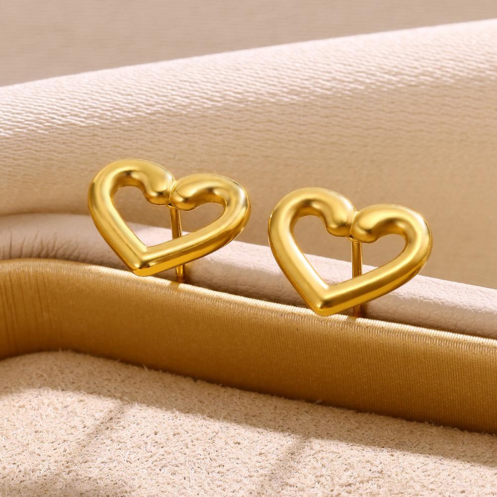 Vintage Heart Stainless Steel Earrings for Women Retro Gold Plated Waterproof Stud Earring Cute Piercing Ear Jewelry Gifts Bff