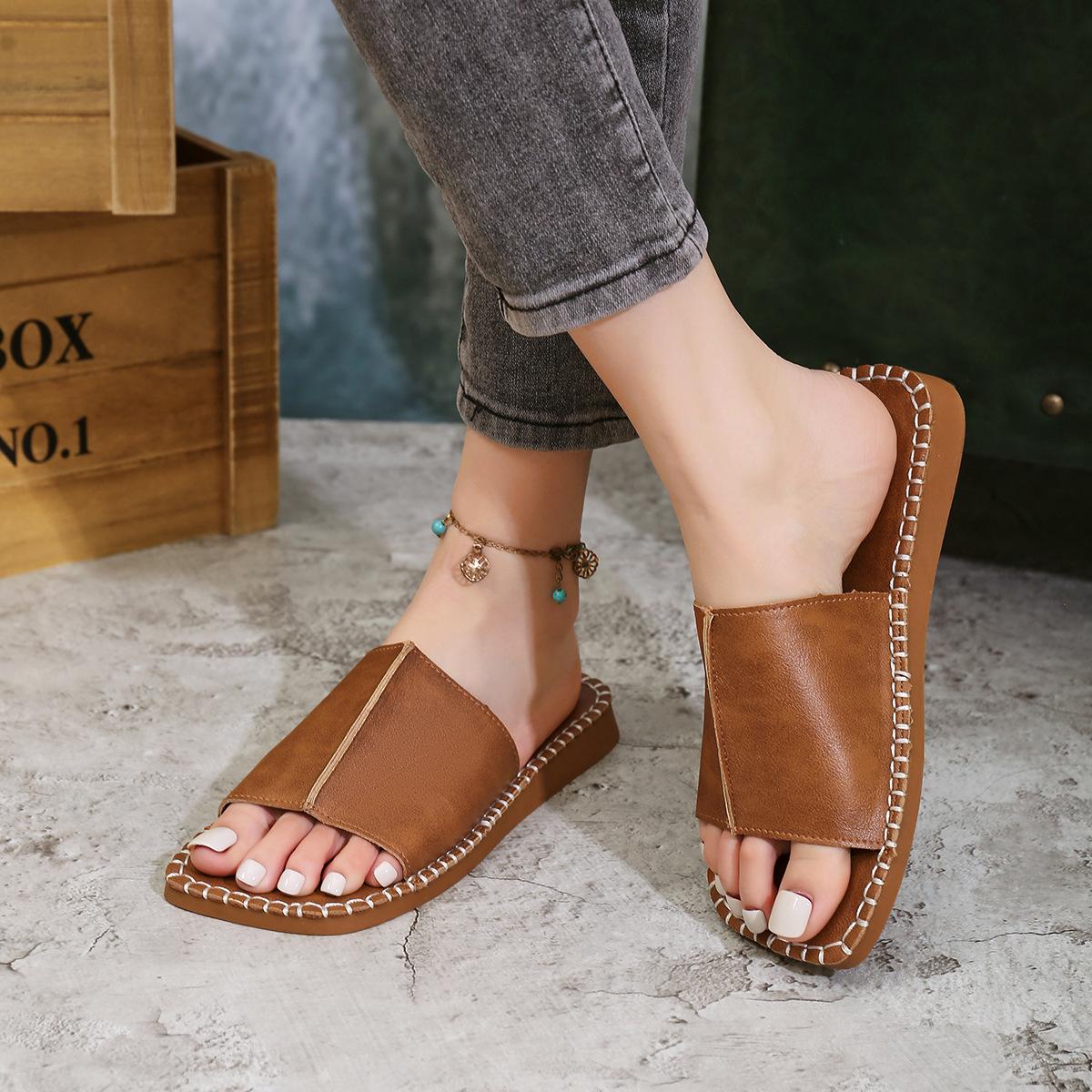 

Summer new thick-soled slippers foreign trade large-size women s cool slippers European and American fashion outer wear spot beach cool slippers 42 коричневий