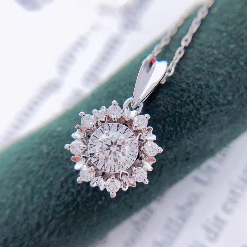 Korean Sunflower Necklace: Versatile Clavicle Chain for Women – Trendy Gift Style