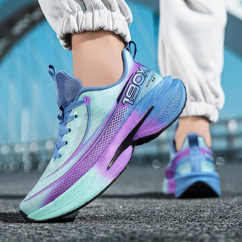

New thick-soled soft-soled casual sports shoes outdoor running racing running shoes professional marathon versatile sports shoes 44 озеро зелений колір