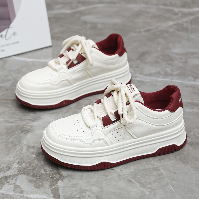 

2025 весна новые кожаные с вентиляционными отверстиями маленькие белые туфли с круглым носком на шнуровке универсальные студенческие на платформе спортивные и повседневные кеды 35 красный