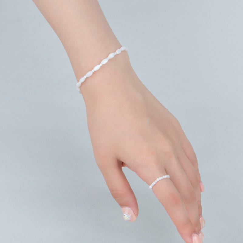 AUGUST ALICE Hola Beach Almond Mother-of-Pearl Bracelet