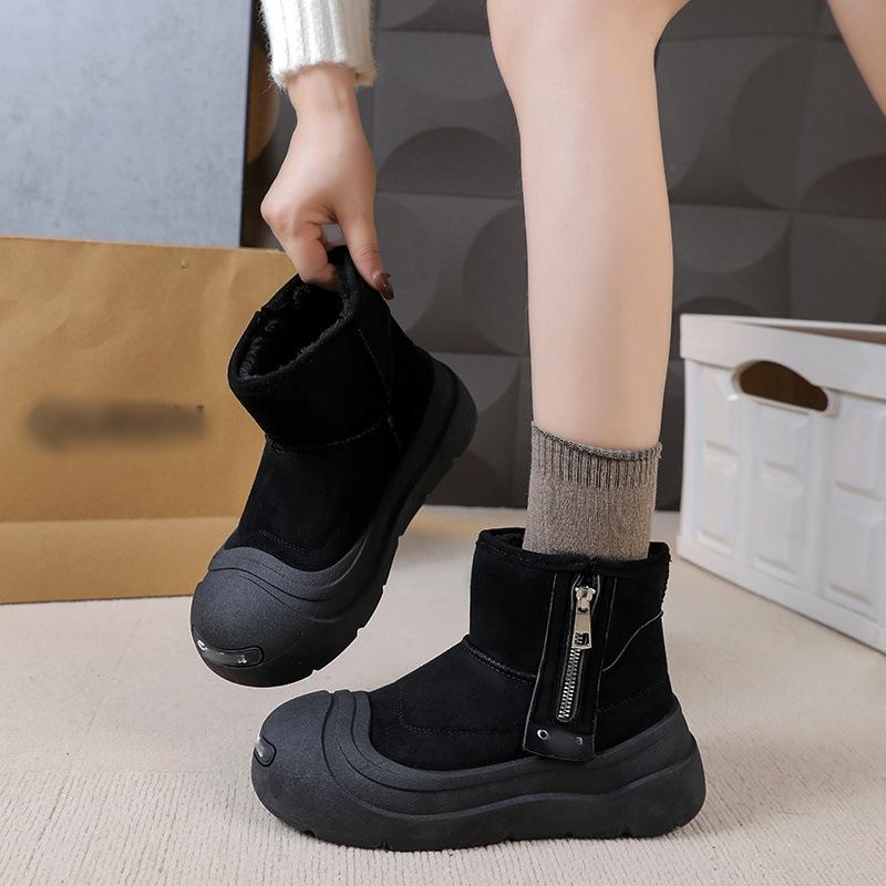Small thick-soled snow boots, piled and thickened warm snow cotton shoes, big cotton boots.