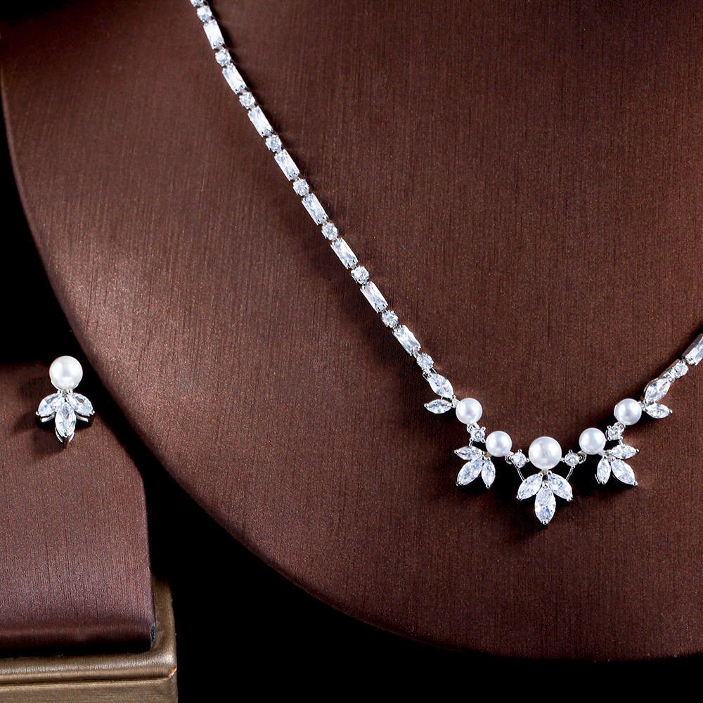 CWWZircons Gorgeous Cubic Zirconia Paved Fashion Pearl Party Wedding Necklace and Earrings Jewelry Sets for Women Accessory T637