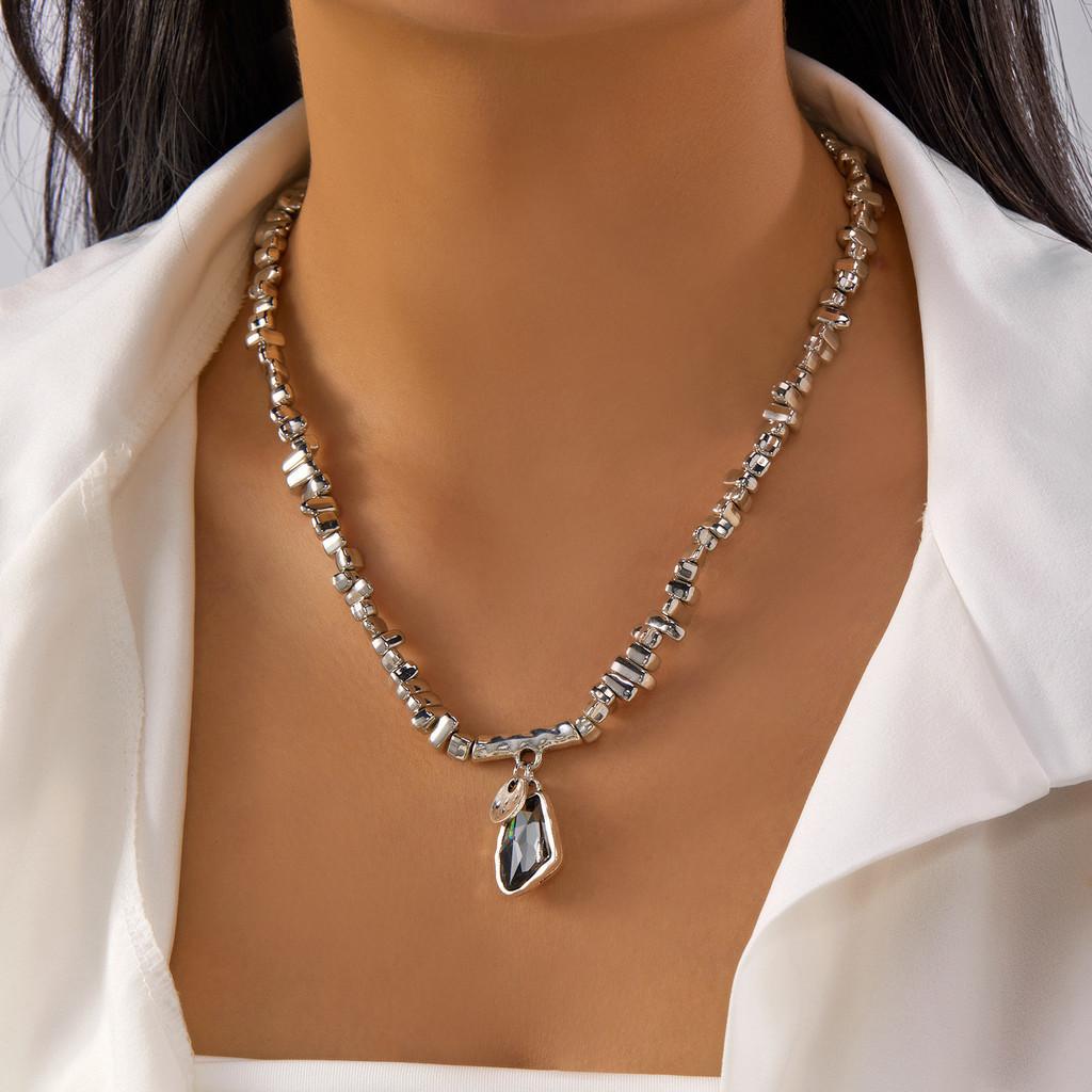 Cold Minimalist Titanium Finish Geometric Jewelry Set With Pendant And Chain For Ladies