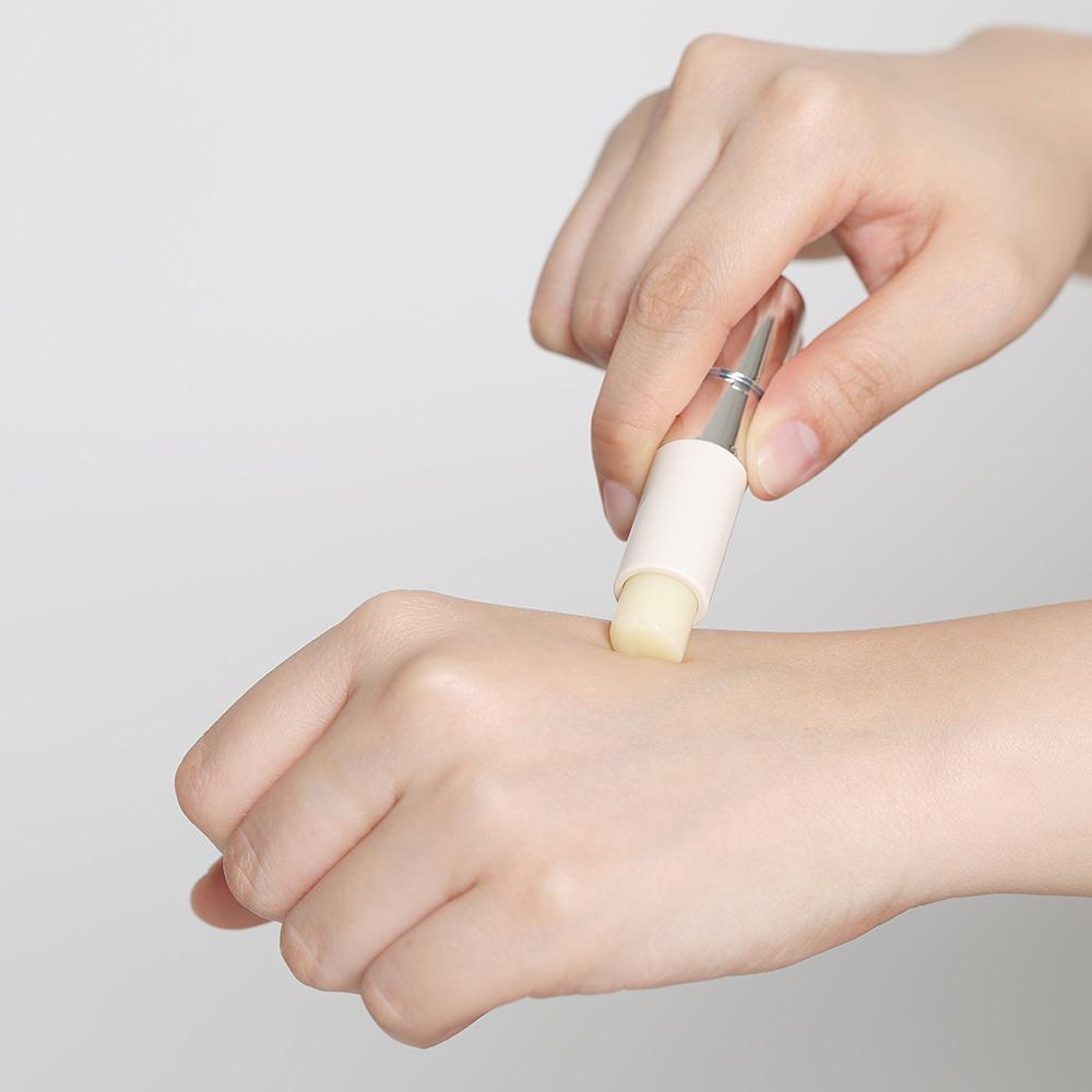 Rejuran Healer Beruhigender Lippenbalsam 3,7 g