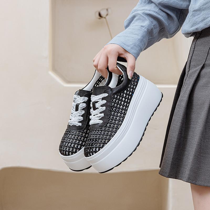 Summer Women's Hollowed-out Woven Breathable Single Shoes 2025 New Solid Color Han Xin Lace-up Board Shoes Fashion Trend