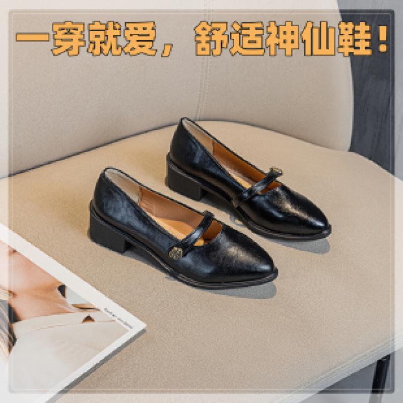 

2025 retro shallow leather high heels women s camellia one-button thick heel single shoes pointed temperament Mary Jane shoes 40 чёрный