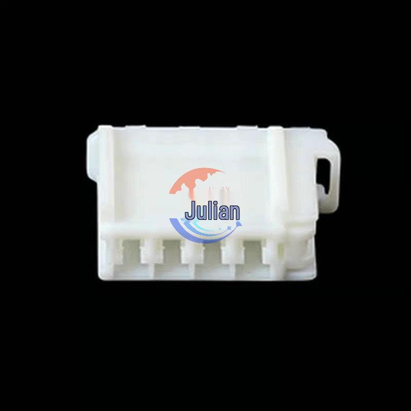 DJ70419B-2.2-11/21 Automotive 4P Wiring Harness Connector Plug