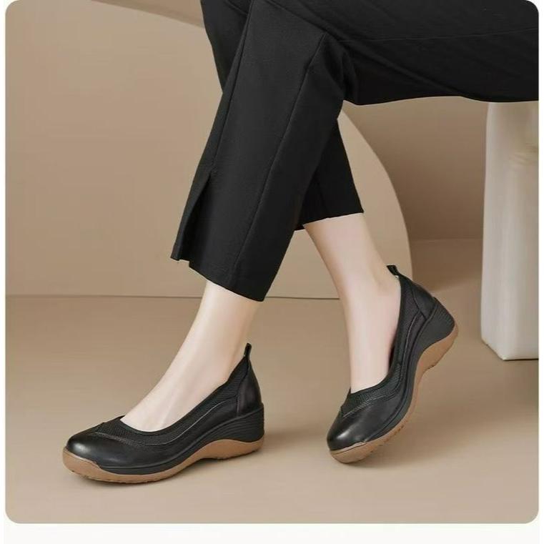 Soft-soled Comfortable Mother Rocking Women's Shoes Spring and Summer Casual Breathable Shallow Mouth Single Shoes Lazy Shoes