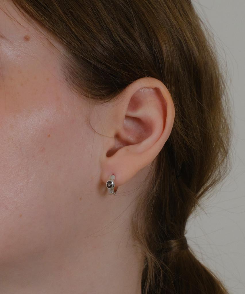 Reve Petit Stone Earrings -Black