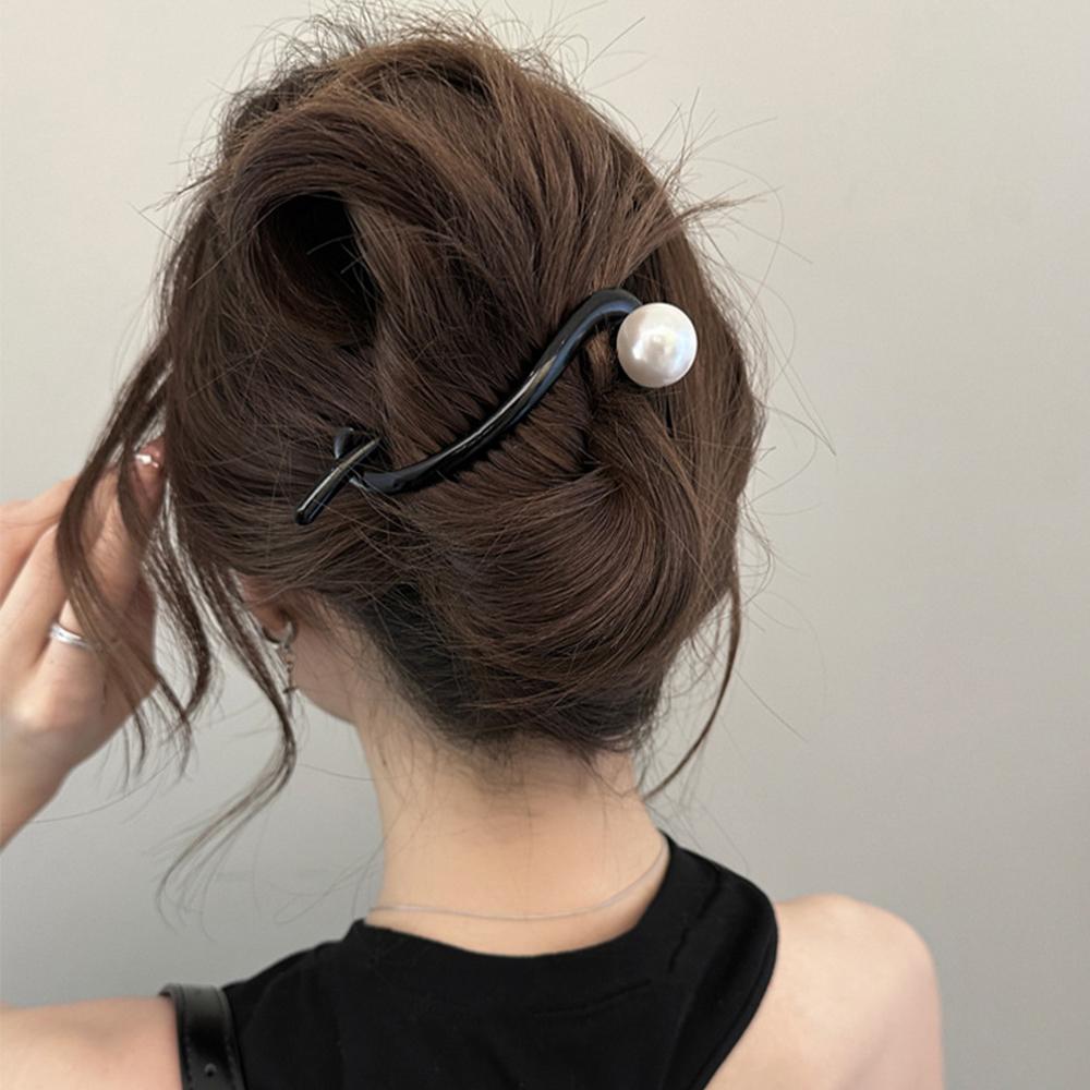 New Fashion Barrettes Retro S Shape Ponytail Twist Hair Clips Hairpins Twisted Hollow Out Shark Clips Headdress Hair Accessories