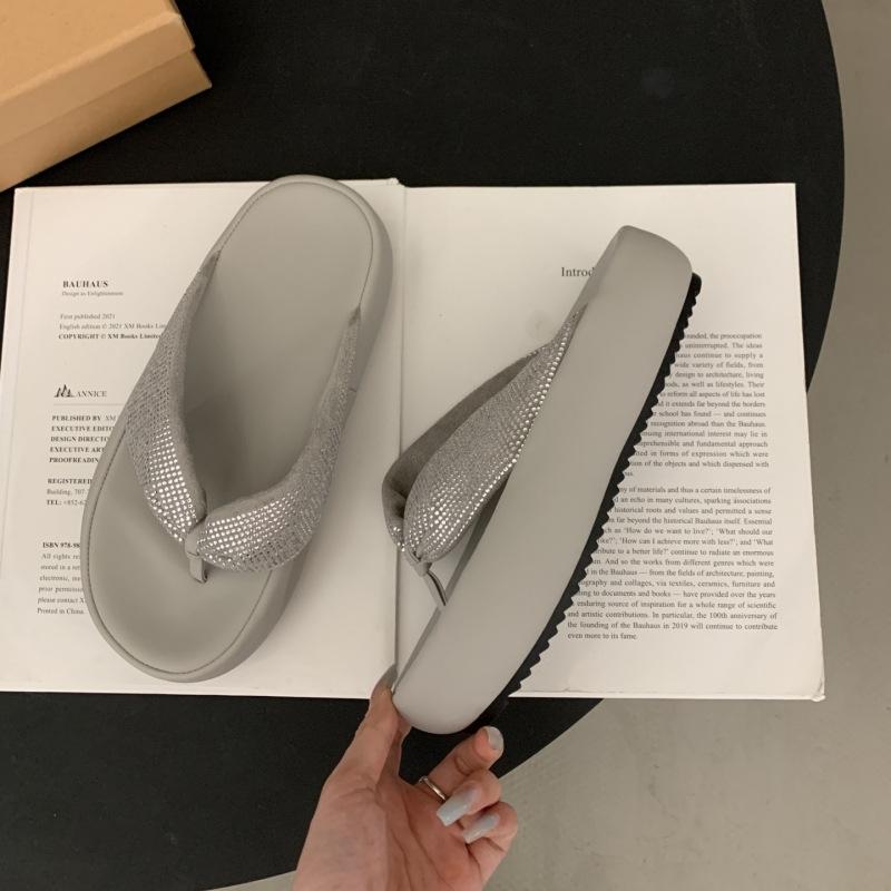 

Женские шлепанцы со стразами летние на плоской подошве с бриллиантовой поверхностью пляжная мода досуг тренд нескользящие с открытым носком прохладные шлепанцы шлепанцы 40 серый