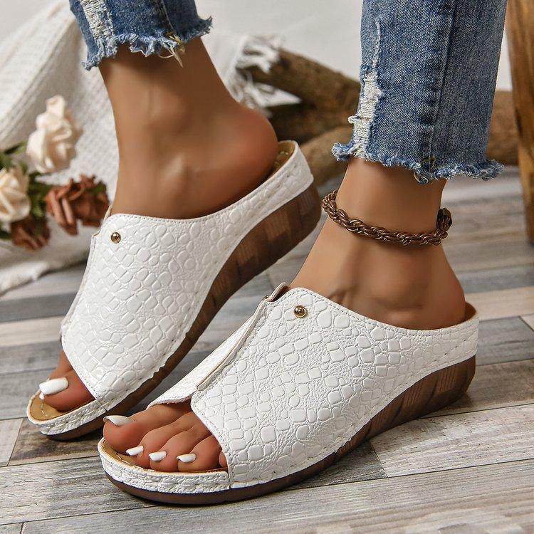 Summer New Large Size Sandals Platform Fish Mouth Sewing Line Women's Slippers Crocodile Pattern PU Women's Slippers