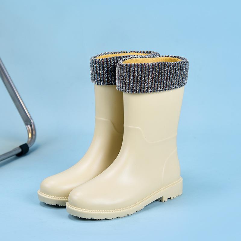 Fashion women's rain shoes, medium tube rain boots, thickened non-slip water shoes, and versatile waterproof water boots rubber shoes