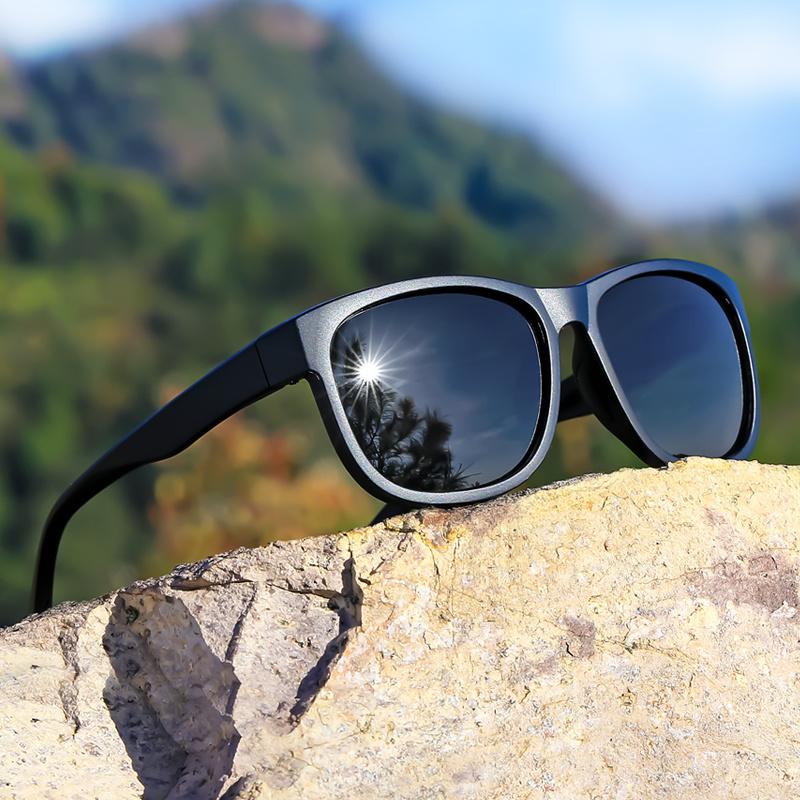 1 pár Unisex Polarizační Čtvercové Módní Sluneční Brýle - Lehký Fialový Třpytivý Rám, TAC Čočky pro Venkovní Sporty a Módu