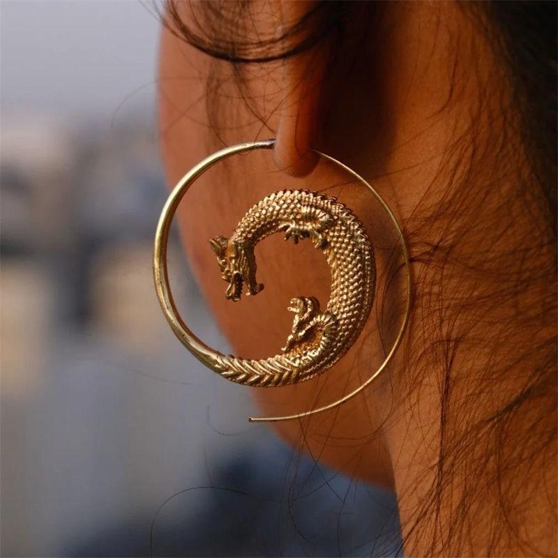 

Модные серьги-подвески для женщин золотой