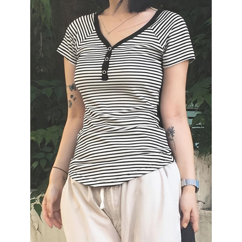 Neues kurzärmeliges gestreiftes T-Shirt Retro V-Ausschnitt Slim Fit Lässige Sommerbluse Mode Elegant Einfache Basic T-Shirts Hemden Knöpfe Einfache Kleidung