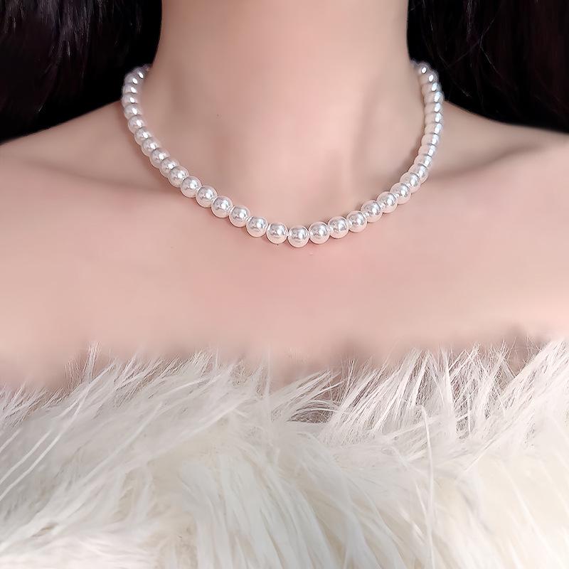 Shijia Pearl Necklace: Luxurious Retro Niche Clavicle Chain with French Elegance for Mothers