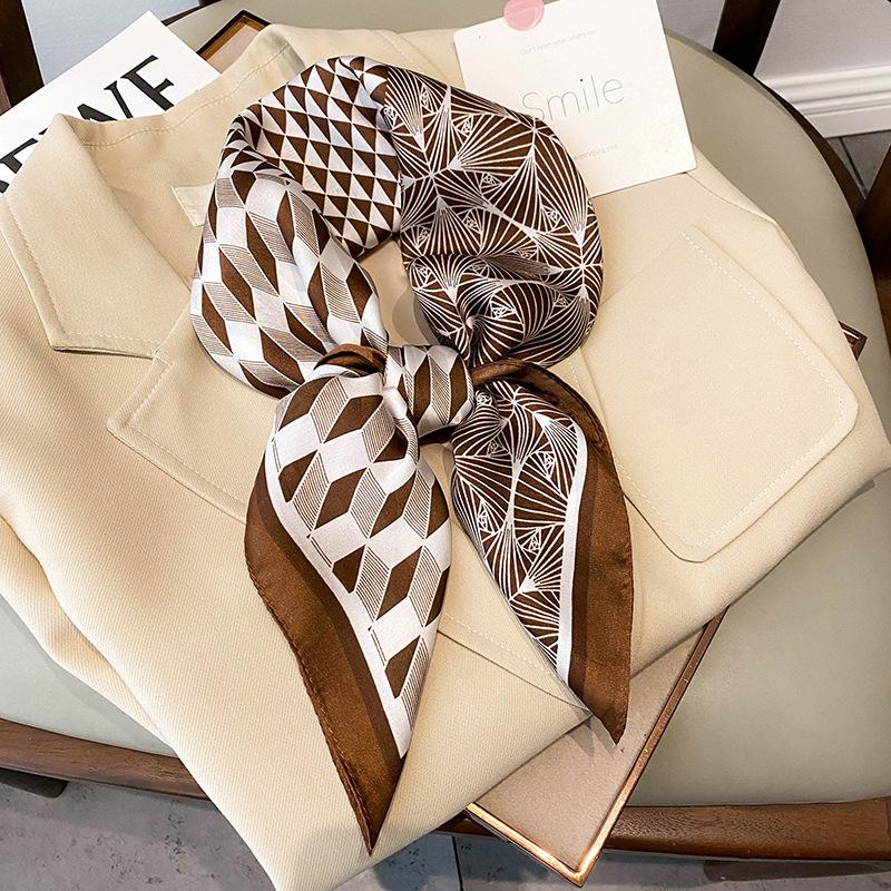 

Four Seasons 70X70CM Kerchief Print Small Silk Scarves Fashion Style Sunscreen Headcloth Popular Beach Travel Square Scarf 70X70CM