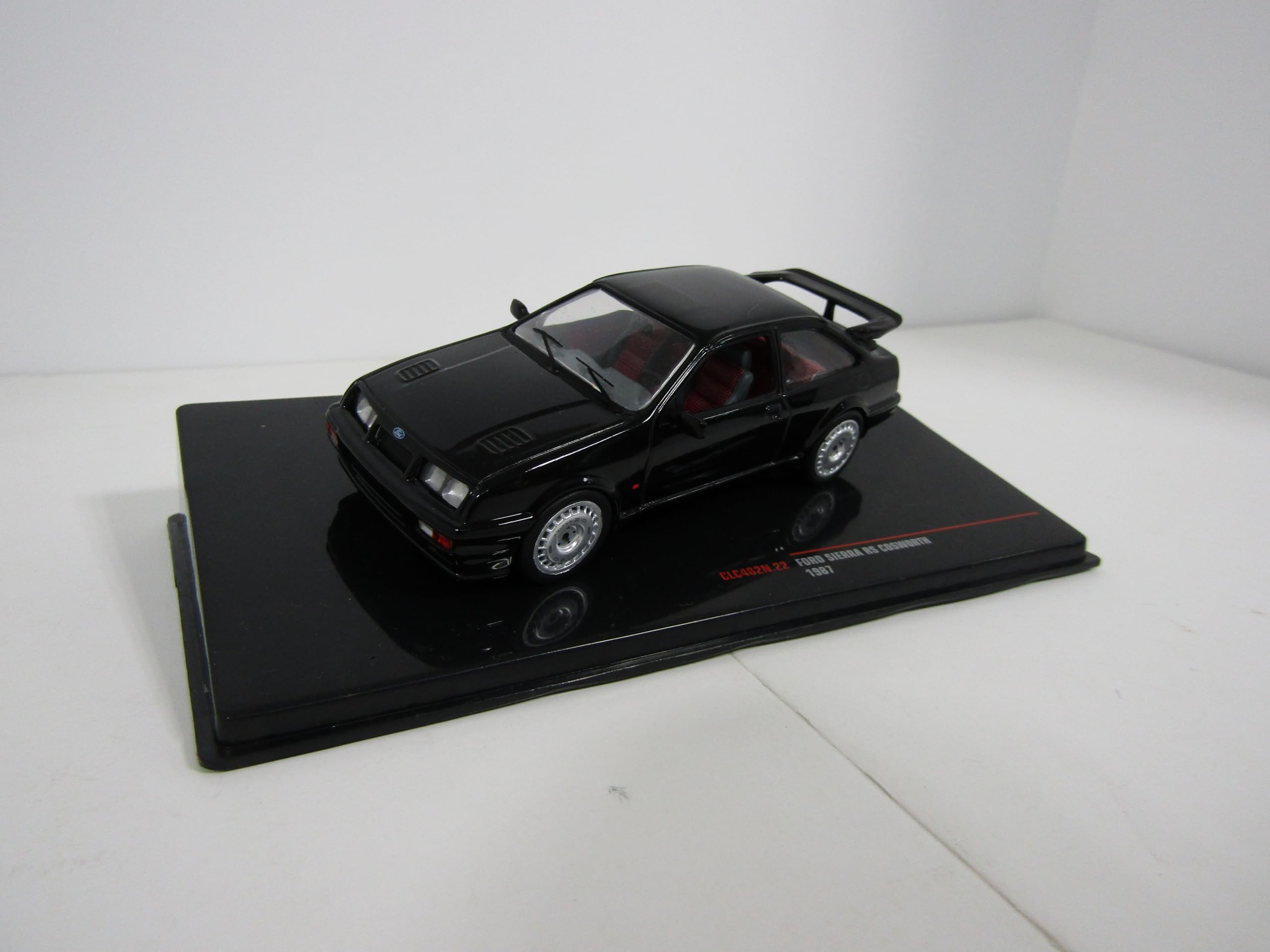 

Ixo Models Ford Sierra RS Cosworth 87 Черный 143 CLC482N
