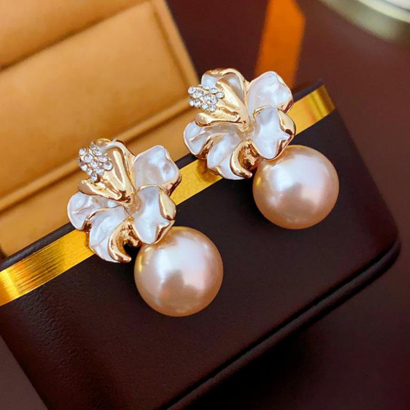 925 Silver Needle Korean Fashion Crystal Flower Earrings For Women Jewelry Trending Luxury Women's French Pearl Earrings