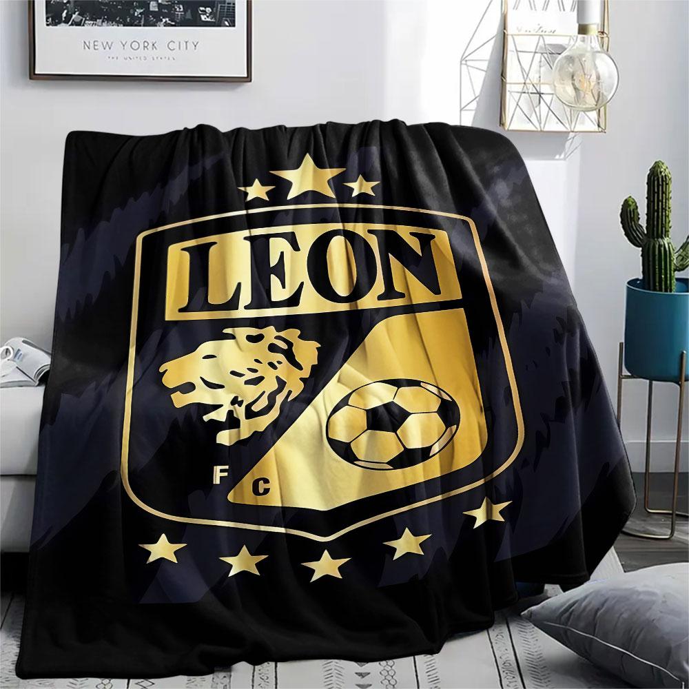 1PC Club León Football Club Patterned Flannel Blanket Suitable For All Seasons for Home Decor Warmth and Comfort Gifts Holiday Present