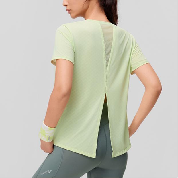 SAUCONY Logo Back Slit Design Round Neck Moisture Wicking Breathable Dopamine Short Sleeve T-Shirt Women T-Shirt Light-Green SC1249033B-GE35
