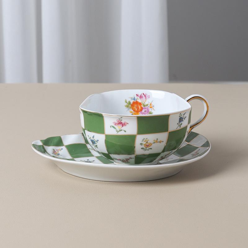 Rural Style Flower Ceramic Mug Retro Grid Coffee Cup and Saucer English Afternoon Tea Flower Tea Cup Breakfast Cups Water Cups