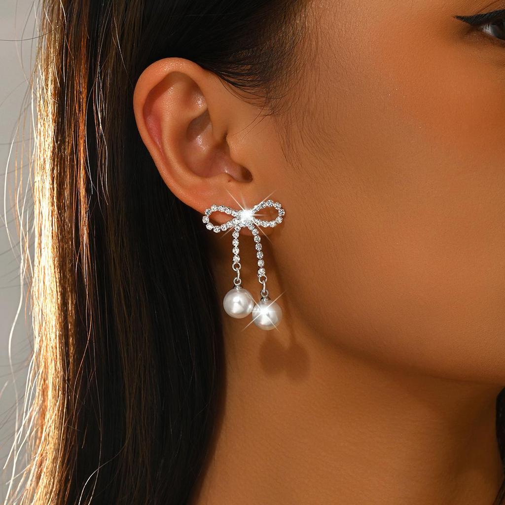 High-End Elegant Bow Pearl Stud Earrings
