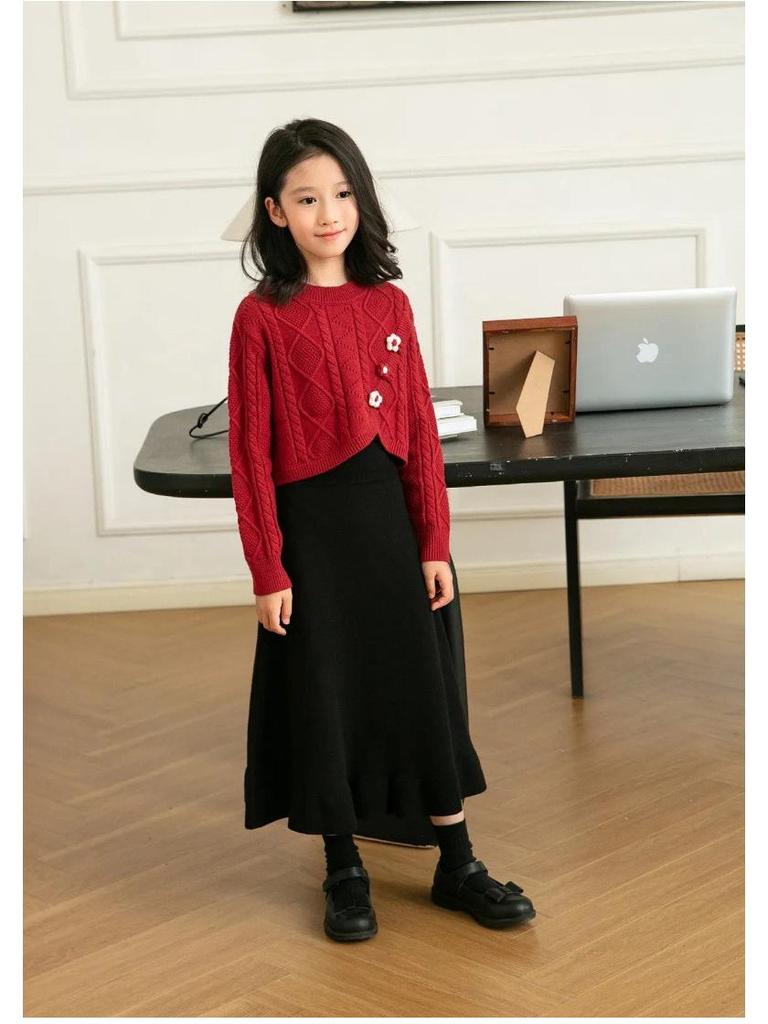 New Parent-Child Red Sweater: Women's Dress & Men's Top, Autumn/Winter Thick Knit Korean Style Family Outfit.