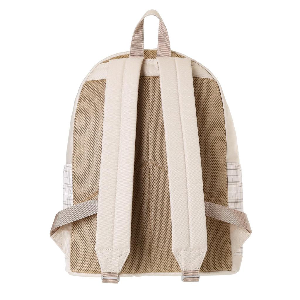 Sanrio Characters Daypack, 41cm High X 28cm Wide X 14cm Deep, Polyester Check Pattern, with Stuffed Animals, 17L Capacity (Pochacco)