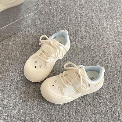 Neue lässige Board-Schuhe für Damen mit dicken Sohlen, vielseitige Studenten-Nischen-Brot-Schuhe