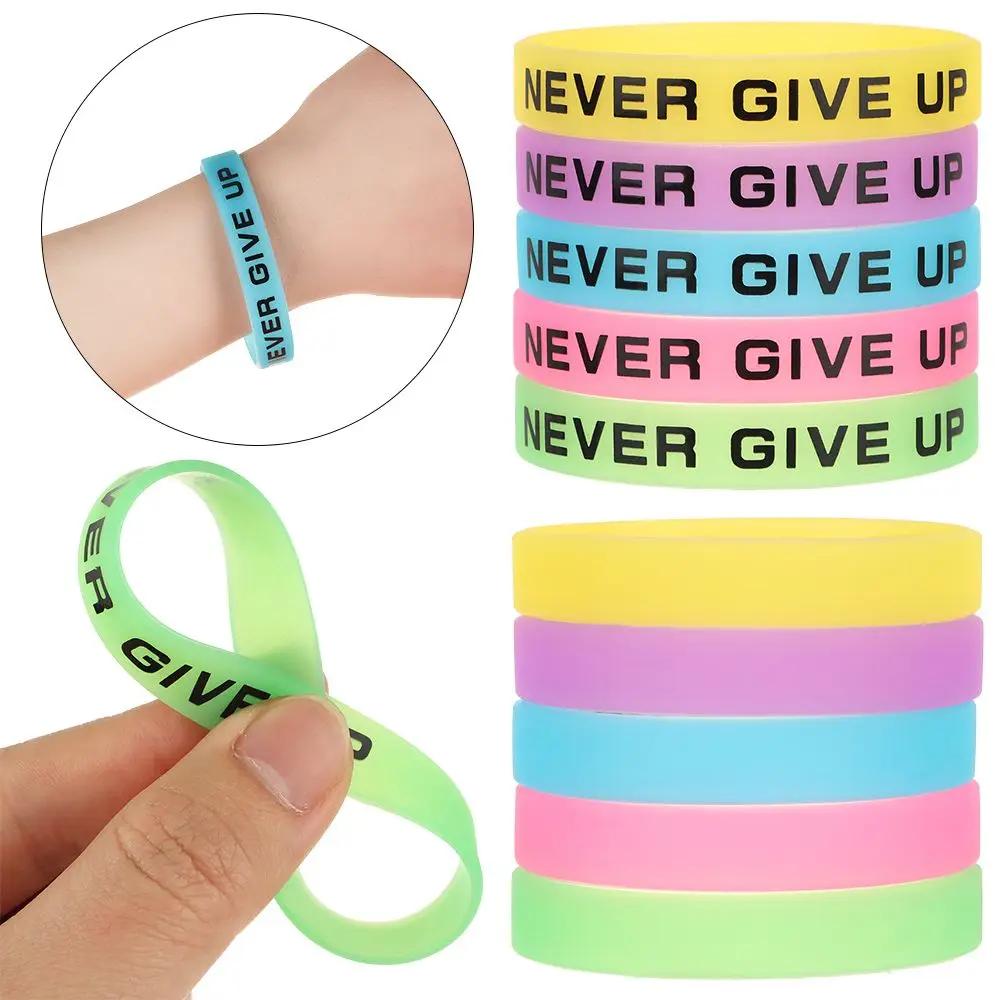 Geschenke Silikon Armband Teenager Leuchtendes Gummiarmband Sport Manschette Armreif Männer Frauen Niemals Aufgeben