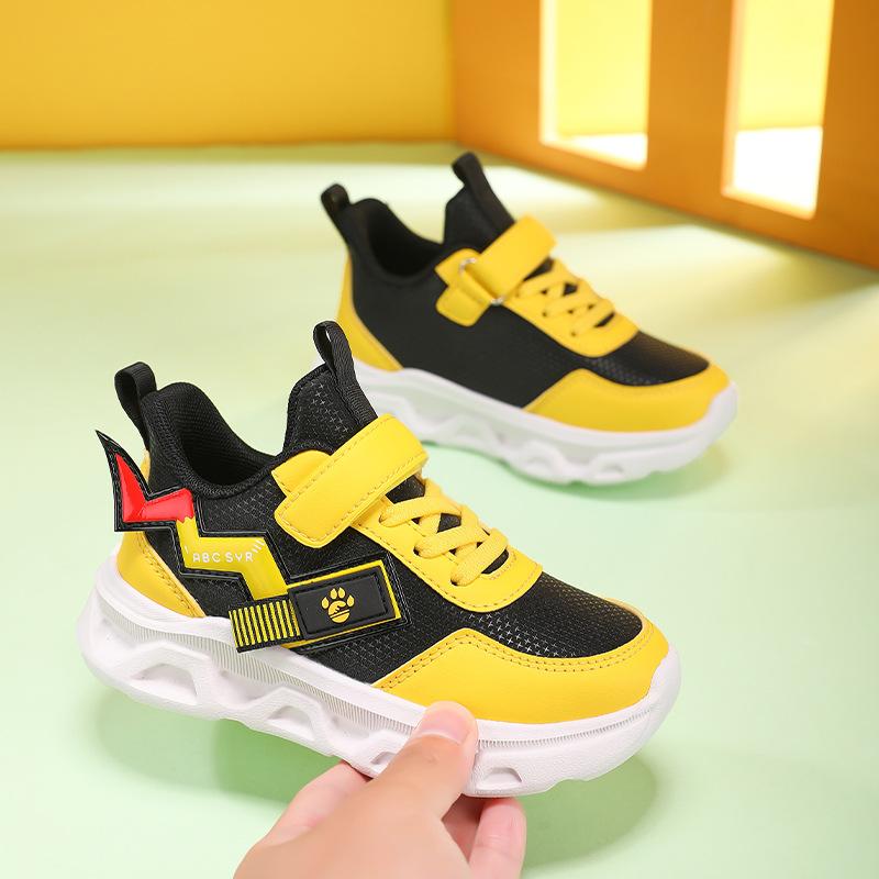 Boys' non-slip soft-soled sneakers 2025 autumn new lightweight waterproof leather teen boys running shoes