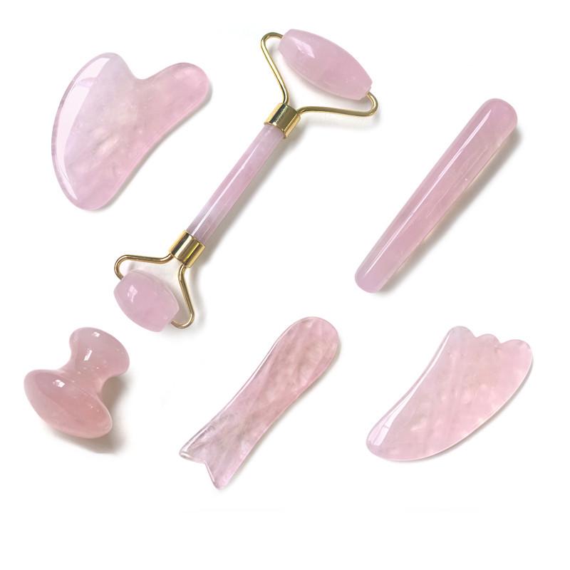 Set Gua Sha din Cuarț Roz în Formă de Inimă și Roller Facial din Cristal de Jad