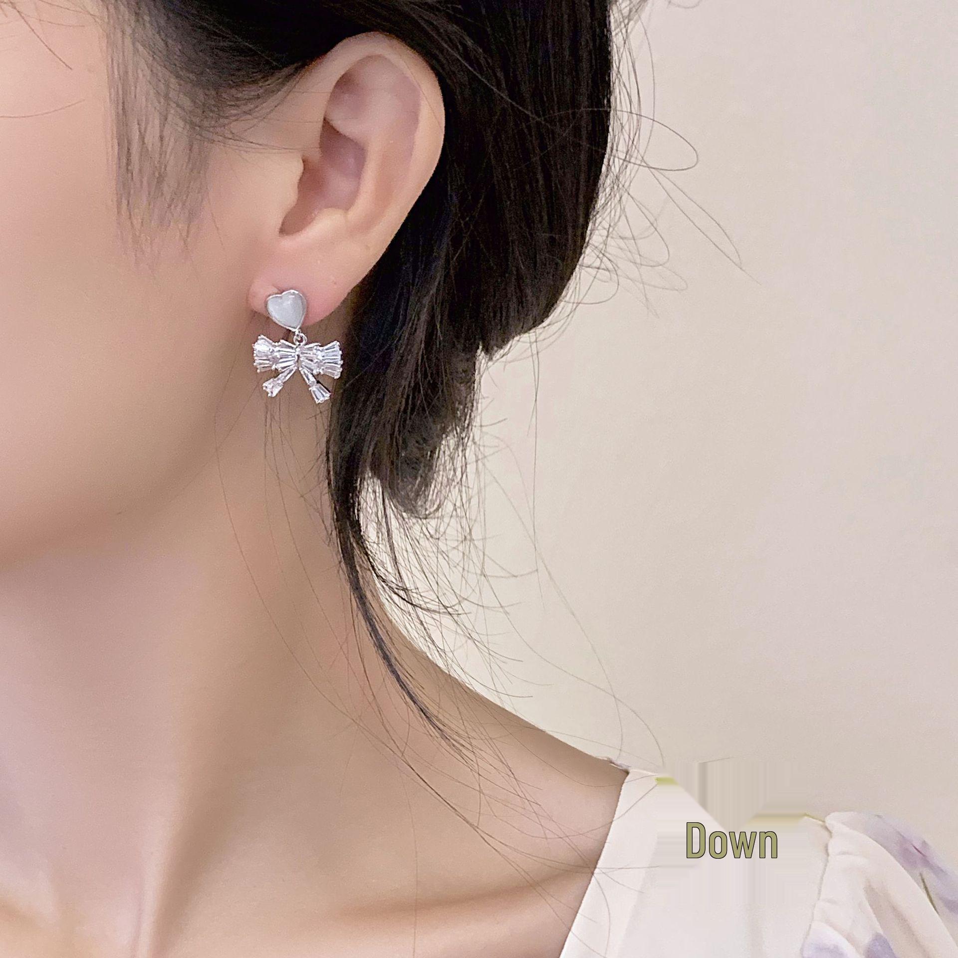 Elegant Cat s Eye Diamond Bow Stud Earrings for Women 2023 серебряный