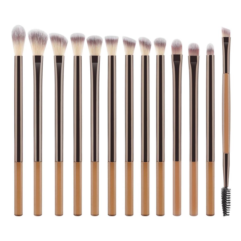 7-teiliges doppelseitiges Make-up-Pinselset: Puder-, Rouge-, Einziehbare-, Kontur-, Foundationpinsel.