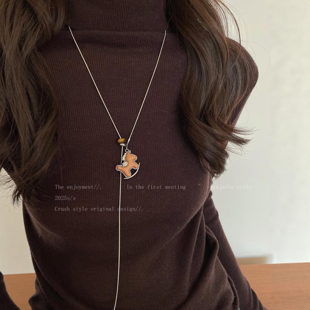 Wooden Pony Pendant Long Sweater Chain Pull-out Design Exquisite Fashion Versatile Women's Necklace Pony Necklace