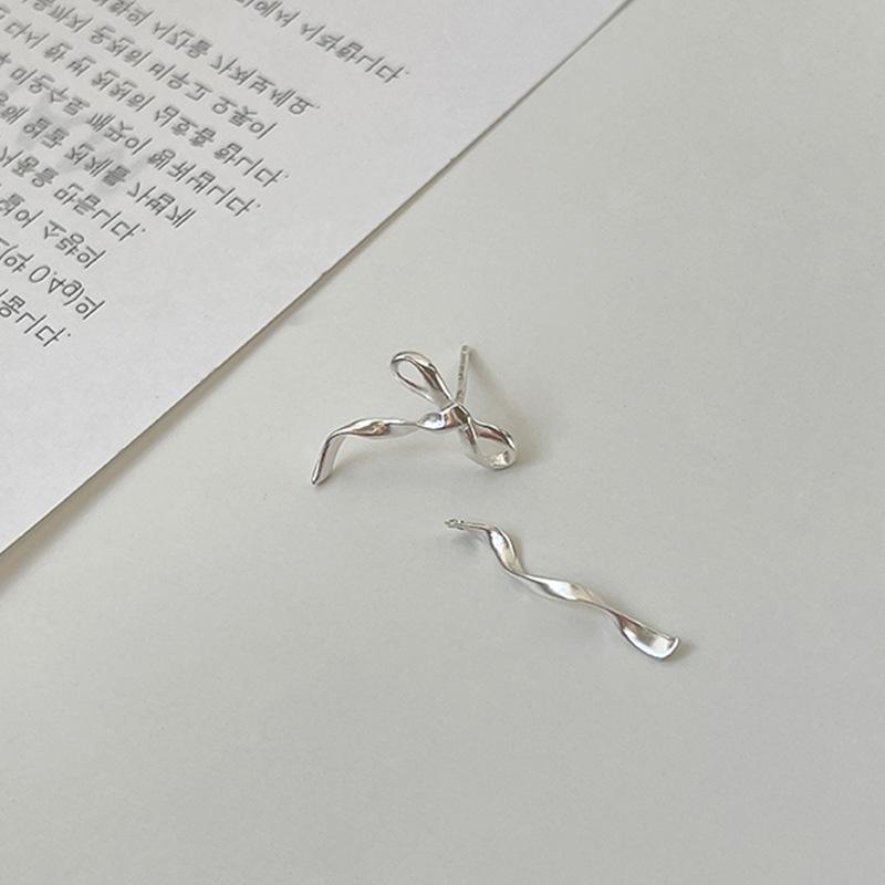 Niche Design Sense Ribbon Bow Stud Earrings Female Cute Sweet Simple Personality Fashion Versatile Earrings Earrings
